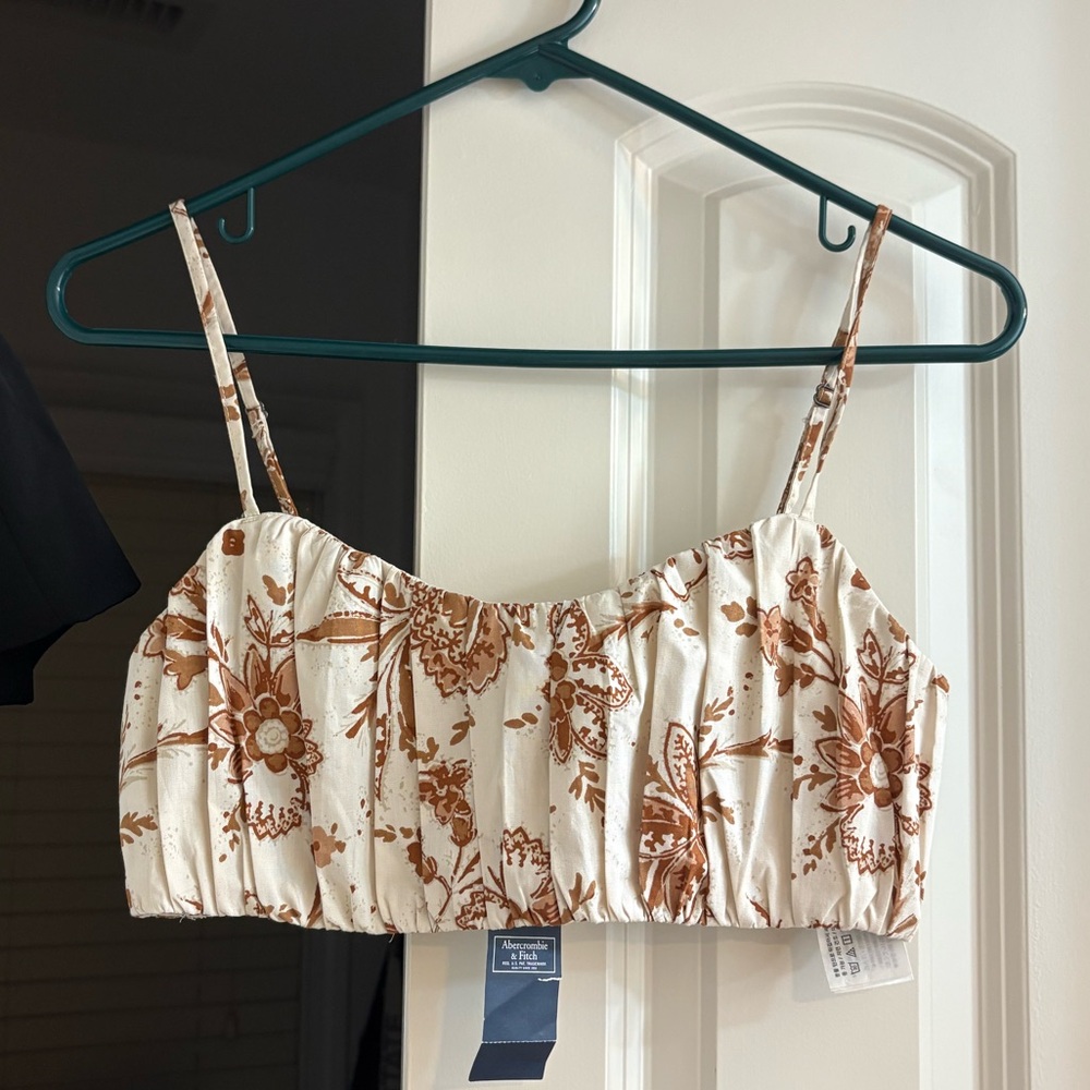 NWT Abercrombie & Fitch cream and brown floral print ruched cropped cami top